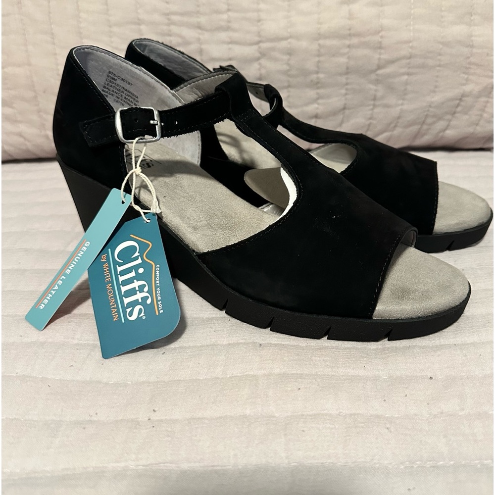 Cliffs leather wedges
